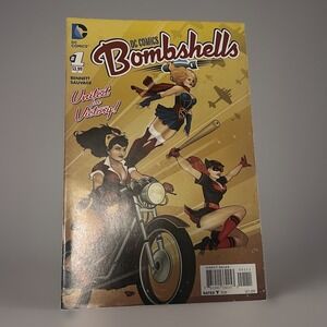DC Comics Bombshells #1 (DC Comics October 2015)